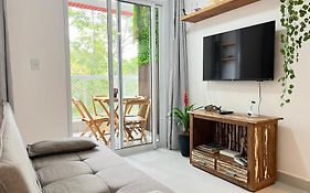 Novo Cond Ibiza (Praia Grande) c/piscina e sauna